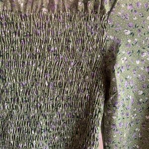 Green floral cropped shirt